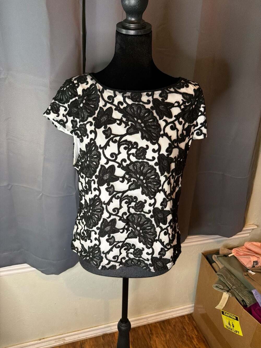 Alice + Olivia Black and White Floral Lace Overlay Short Sleeve Top